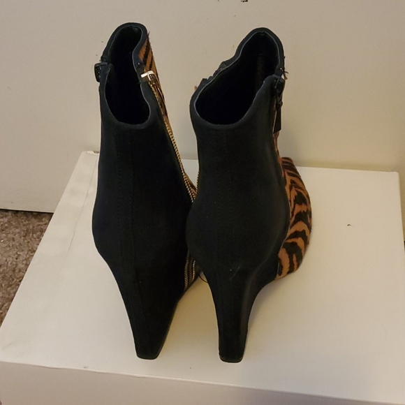 Booties - Picture 4 of 7